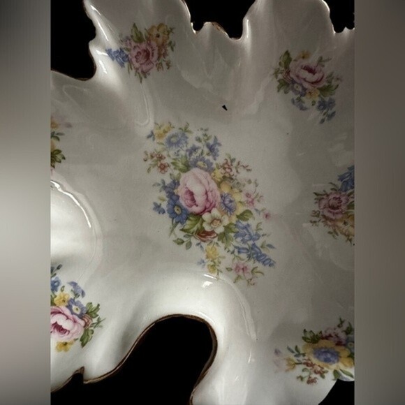 J. Godinger & Co. Antique Reflections Floral Gold Leaf Ceramic Dish - Picture 8 of 12